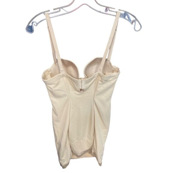 Maidenform Flexees Nude Adjustable Dress Short Stretch Shapewear Sz 36B - Picture 7 of 9